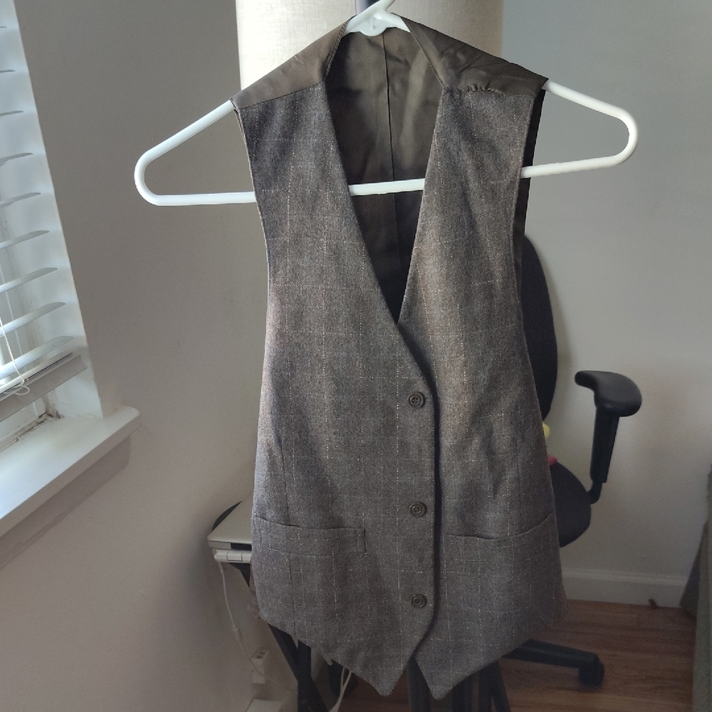 Men's Gray Suit Vest And Pants